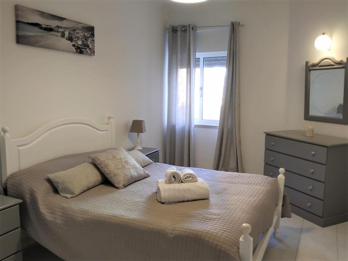 1A Atlantico - Casas & Papeis Apartment Armacao de Pera Bagian luar foto